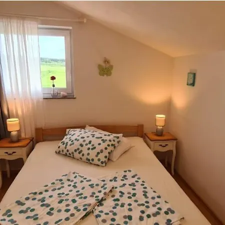 Valentina - Tonka * Pula