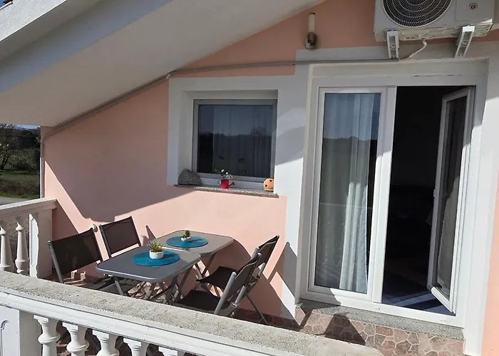 Valentina - Tonka Pula